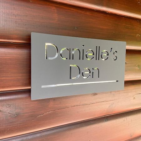 Danielle'S Den Apartment Doncaster Exterior foto